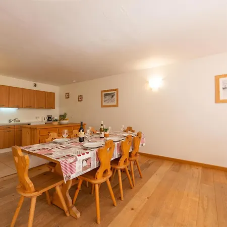 La Grande Savoyarde Apartment *